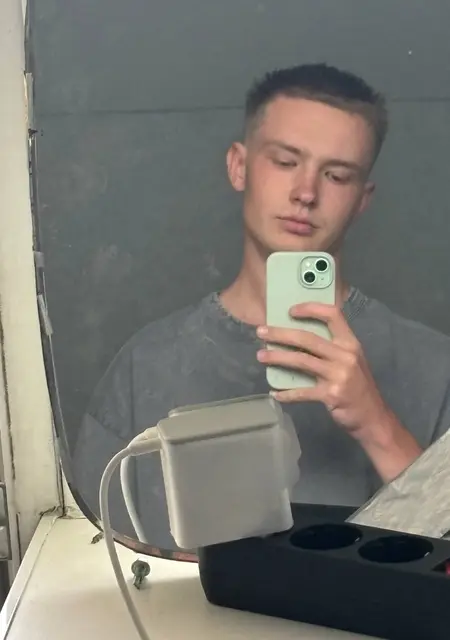 Я Никита, 23, из Горловки, ищу знакомство для дружбы