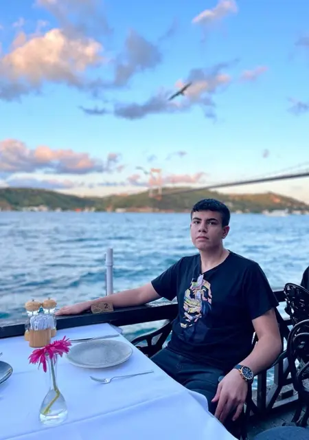 Я Rojhat, 24, знакомлюсь для дружбы в Ширнак