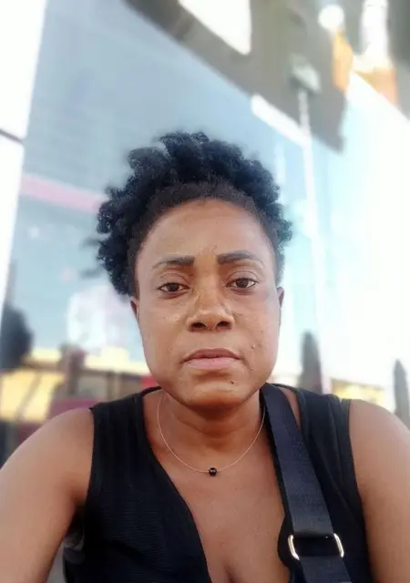 Я Aline, 41, знакомлюсь в Афинах