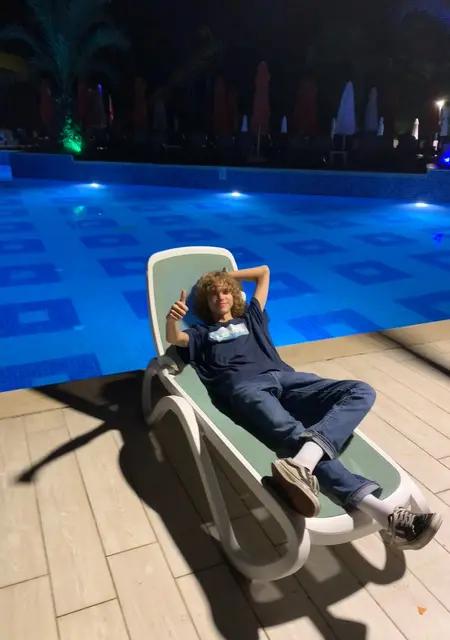 Я Степан, 19, знакомлюсь для вирта в Каире