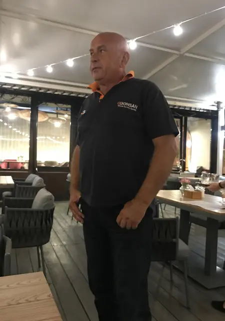 Я Александр, 55, из Одессы, ищу знакомства на одну ночь