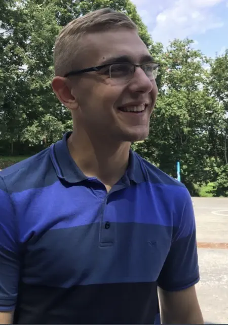 Олег из Слуцка, мне 29, познакомлюсь для приятного времяпровождения