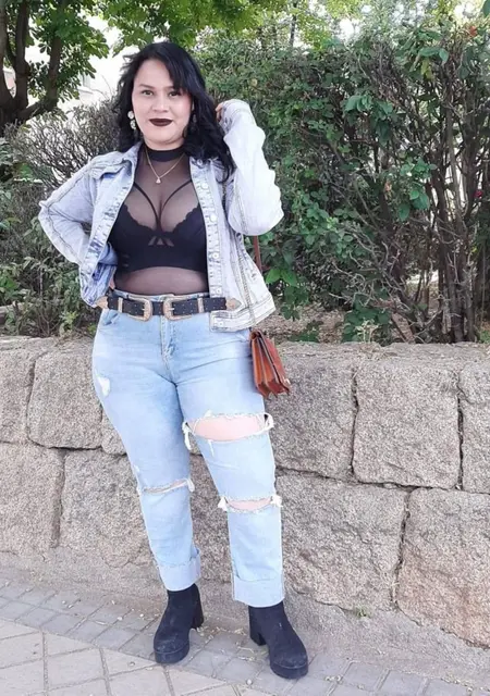 Soy Cinthia, 31 años, conociéndome para conversación virtual en Madrid