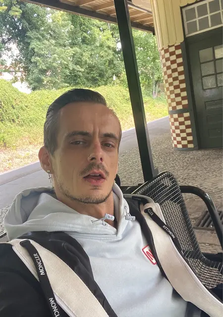 Я Tony Montana, 39, из Берлина, ищу знакомство для постоянных отношений