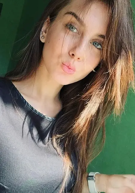 Нина з Івано-Франківськ, шукаю на сайті приємне проведення часу