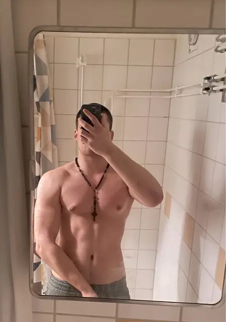 Я Olavi, 22, из Хельсинки, ищу знакомства без обязательств