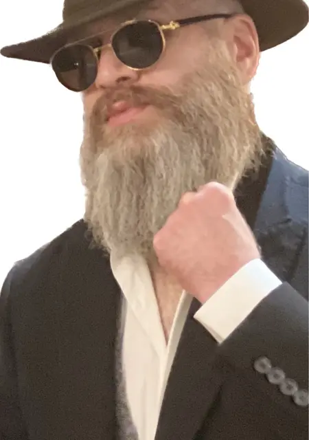 Danial из Франкфурта-на-майне, мне 50, познакомлюсь для общения