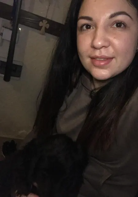 Карина из Львова, ищу на сайте знакомства без обязательств