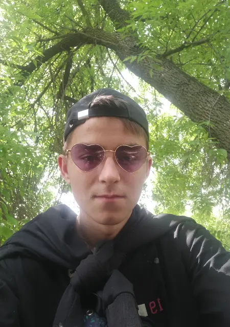 Валерий з Слов'янськ, мені 20 років, познайомлюсь без зобов'язань