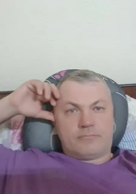 Я Андрей, 47, из Алматы, ищу знакомства без обязательств