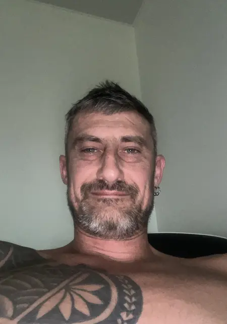 Mika из Лан, мне 42, познакомлюсь на одну ночь