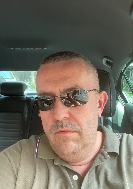 Я Leonard, 51, из Бухареста, ищу знакомство для постоянных отношений