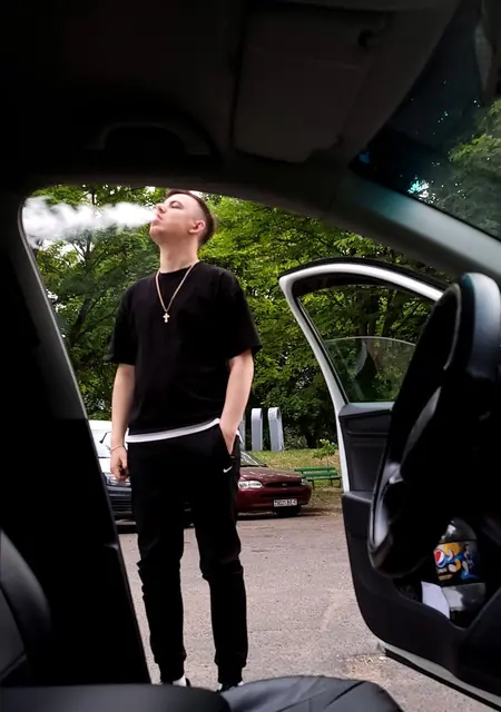 Даниил из Франкфурта-на-майне, ищу на сайте знакомства без обязательств