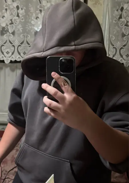 Даниил из Луганска, мне 19, познакомлюсь для приятного времяпровождения