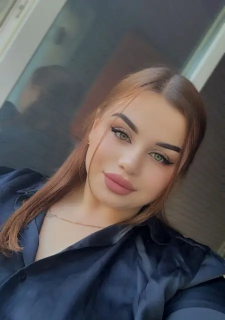 Lina из Минска, мне 18, познакомлюсь на одну ночь
