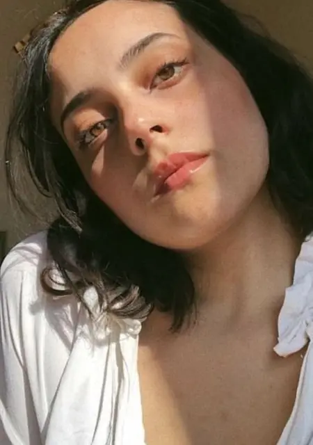 I'm Kate, 25 from London, seeking connections