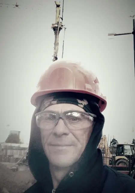 Я Толик, 49, из Гродно, ищу знакомства без обязательств