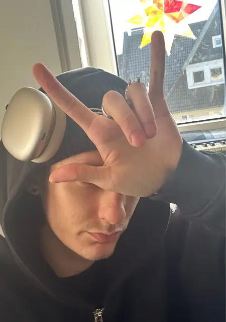 Я Lyxan, 18, знакомлюсь для дружбы в Мюнхене