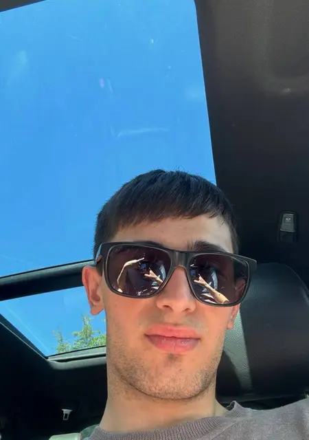 Вова из Каира, ищу на сайте вирта