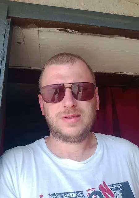 Жека из Лиды, ищу на сайте знакомства на одну ночь