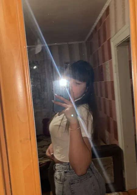 Дарина з Рівного, мені 23 років, познайомлюсь для дружби