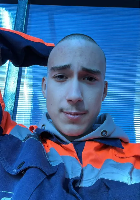 Олег из Лиссабона, ищу на сайте знакомства на одну ночь