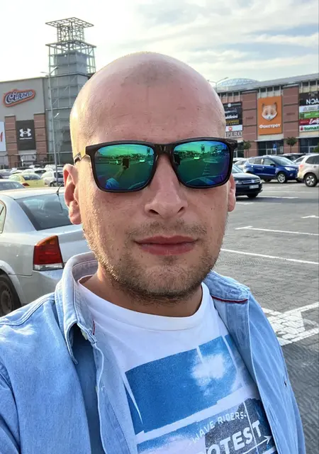 Vujko Lesyk з Львова, шукаю на сайті вірт