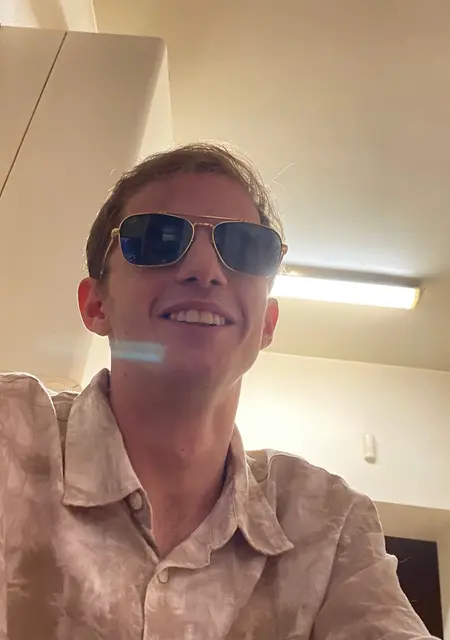 Sut из Дрэгэшани, мне 25, познакомлюсь на одну ночь