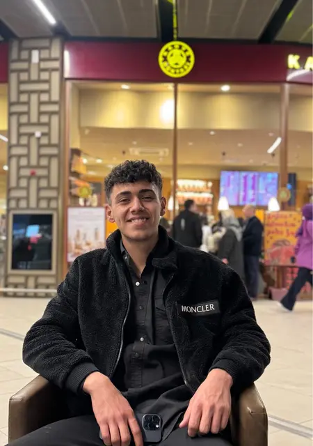 Umut из Анкары, мне 25, познакомлюсь для вирта