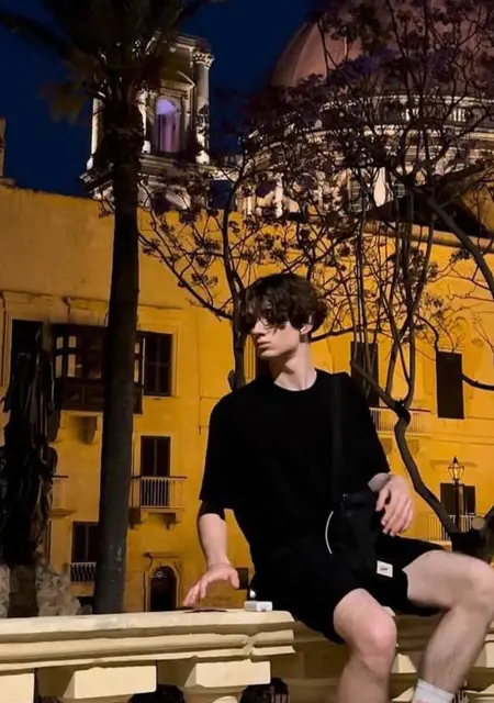 Я Artemiusz, 19, знакомлюсь без обязательств в Влоцлавек