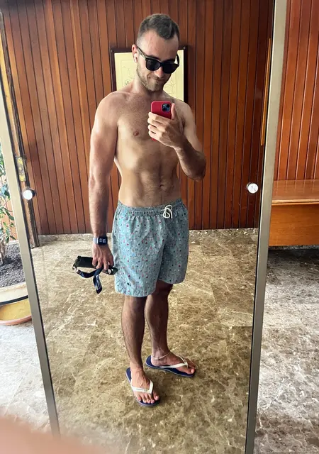 Soy Pepe, 22 años de Alicante, busco conocer gente para chatear