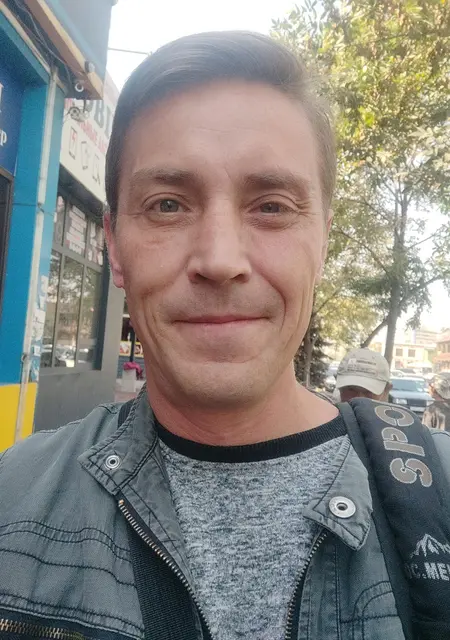 Андрей из Алматы, мне 44, познакомлюсь для приятного времяпровождения