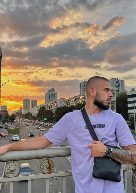 Я Вадим, 23, знакомлюсь без обязательств в Славуте