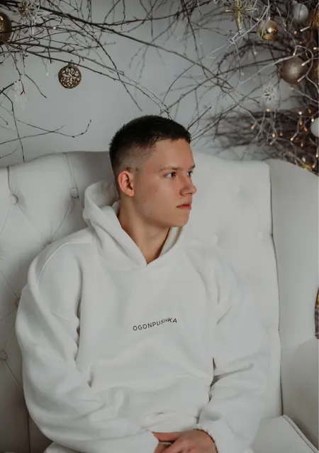 Я Виталий, 21, из Кременчуга, ищу знакомства без обязательств