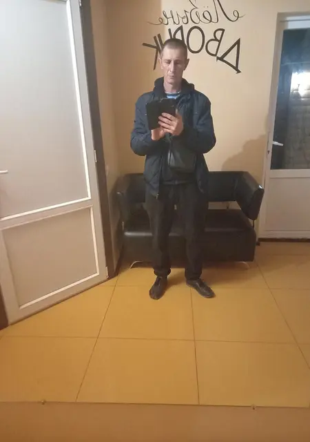 Я Михаил, 48 років з Мелітополя, шукаю знайомства на одну ніч