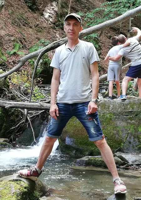 Андрій з Львова, мені 52 років, познайомлюсь для приємного проведення часу