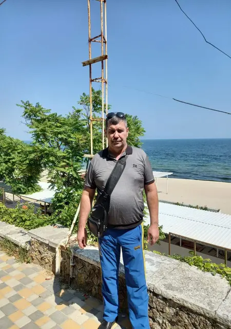 Алекс з Києва, мені 53 років, познайомлюсь на одну ніч