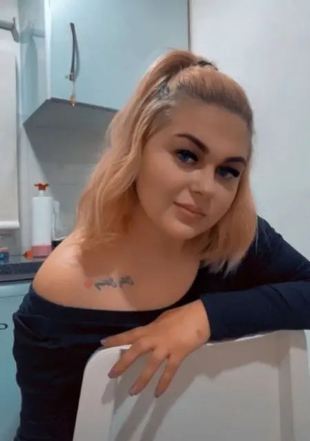 Я Madalina, 23, знакомлюсь в Лиссабоне