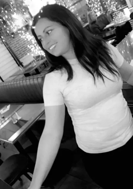 Я Sonia, 38, знакомлюсь в Париже