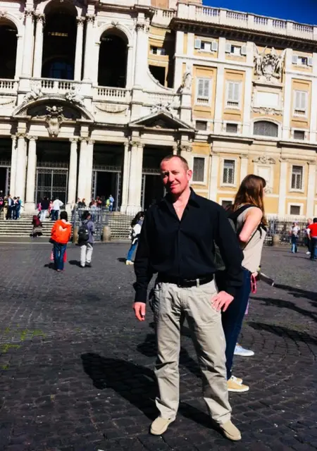 Vasyl из Лиона, ищу на сайте приятное времяпровождение