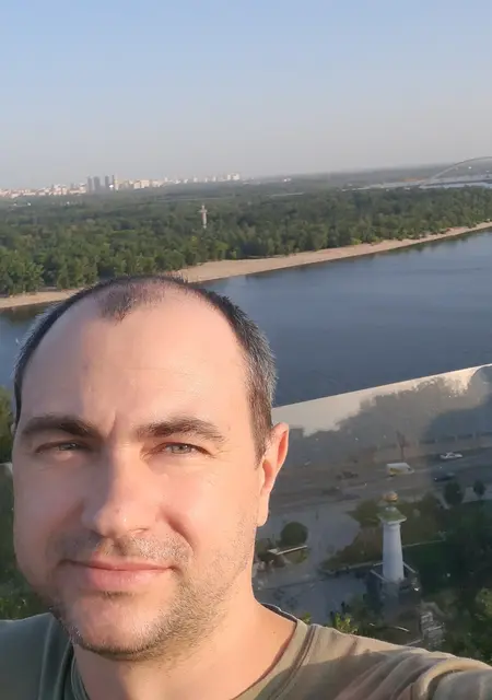 Макс из Житомира, мне 39, познакомлюсь на одну ночь