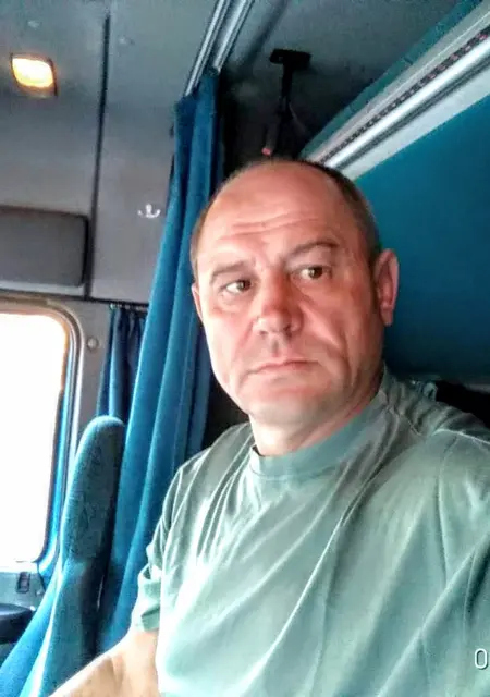 Я Владимир, 60 років з Ватутіне, шукаю знайомство для постійних стосунків