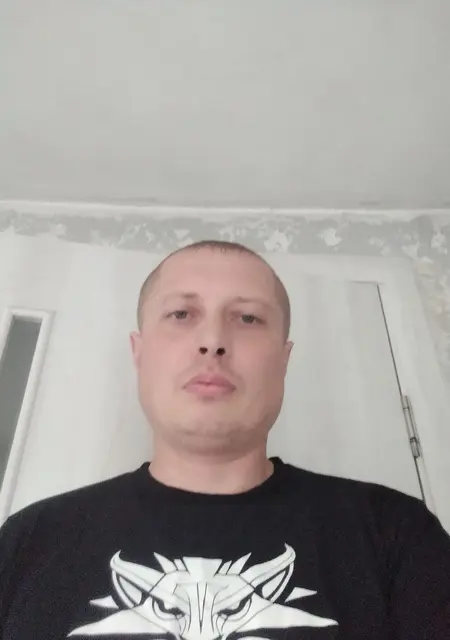 Александр из Павлограда, мне 40, познакомлюсь на одну ночь