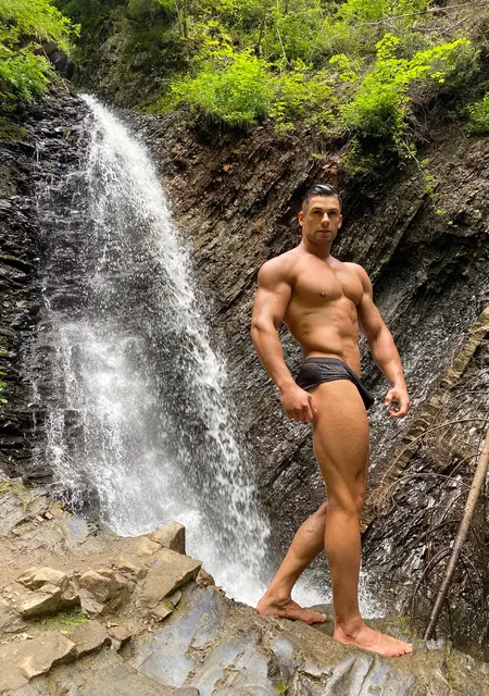 Volodymyr из Вены, мне 29, познакомлюсь на одну ночь