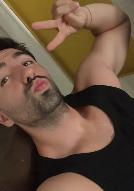 Soy Seniorm, 29 años de Mataró, busco conocer gente para chatear