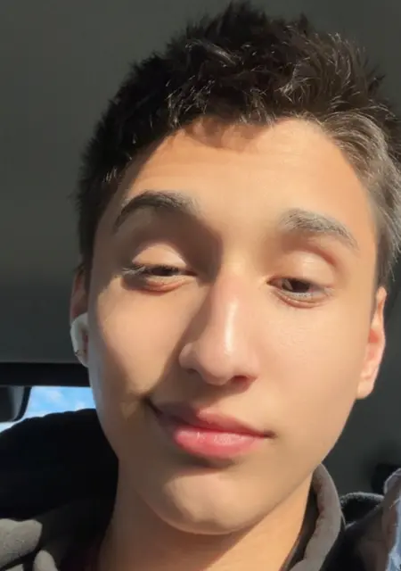 Я Hikuta, 18, знакомлюсь на одну ночь в Амстердаме