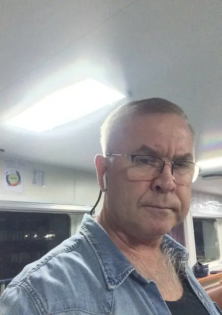 Я Dmitriy, 63 років, знайомлюсь для дружби у Одесі