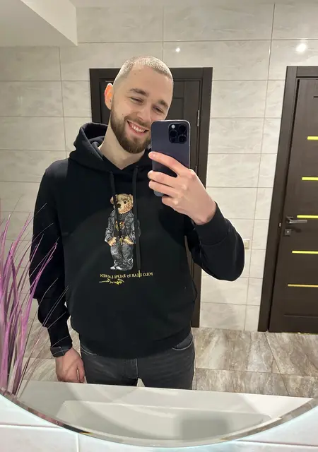 Я Артем, 28, знакомлюсь без обязательств в Ровно