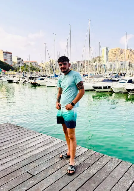 Isra de La Zubia, busco en el sitio chatear
