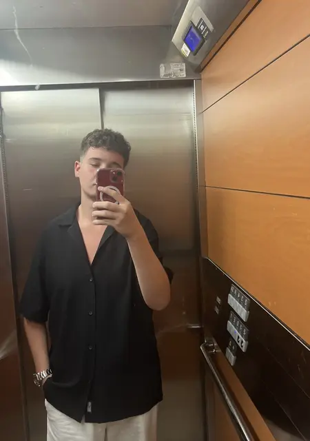 Я Santiago, 18, из Мадрида, ищу знакомства на одну ночь